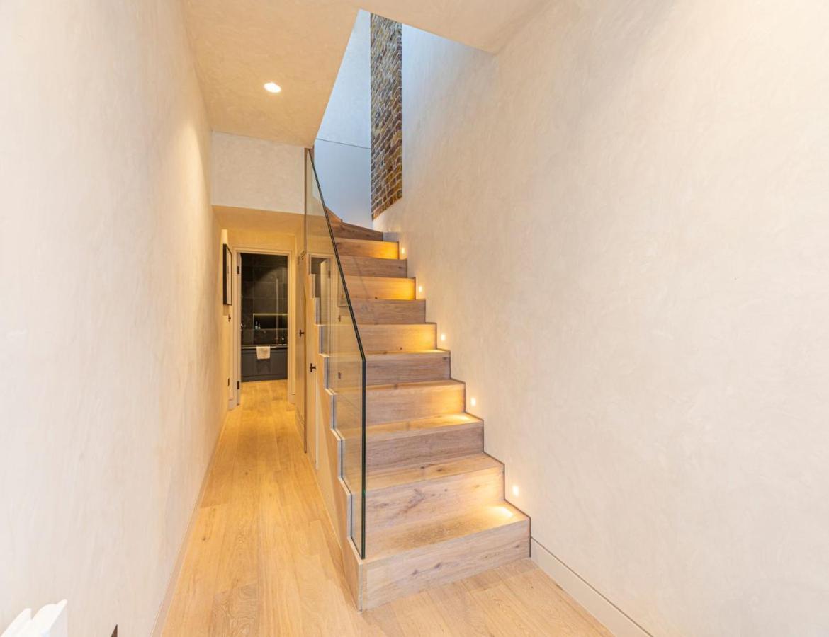 Joivy Stylish 1-bed Loft Near Battersea Park, South Londra
